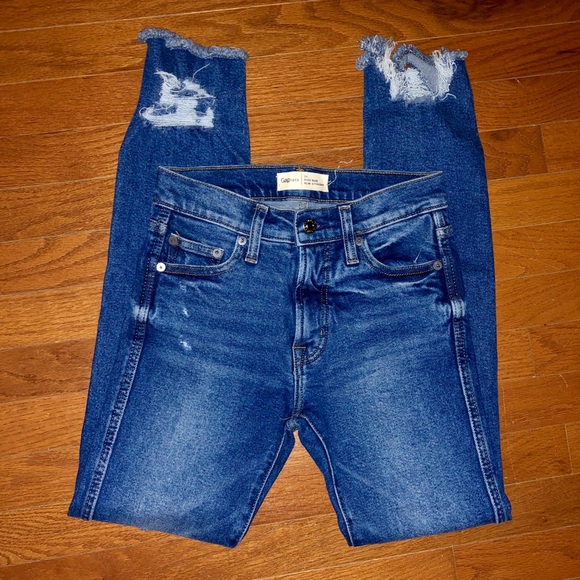 GAP Denim - Gap Destressed Wash Jeans - size 24